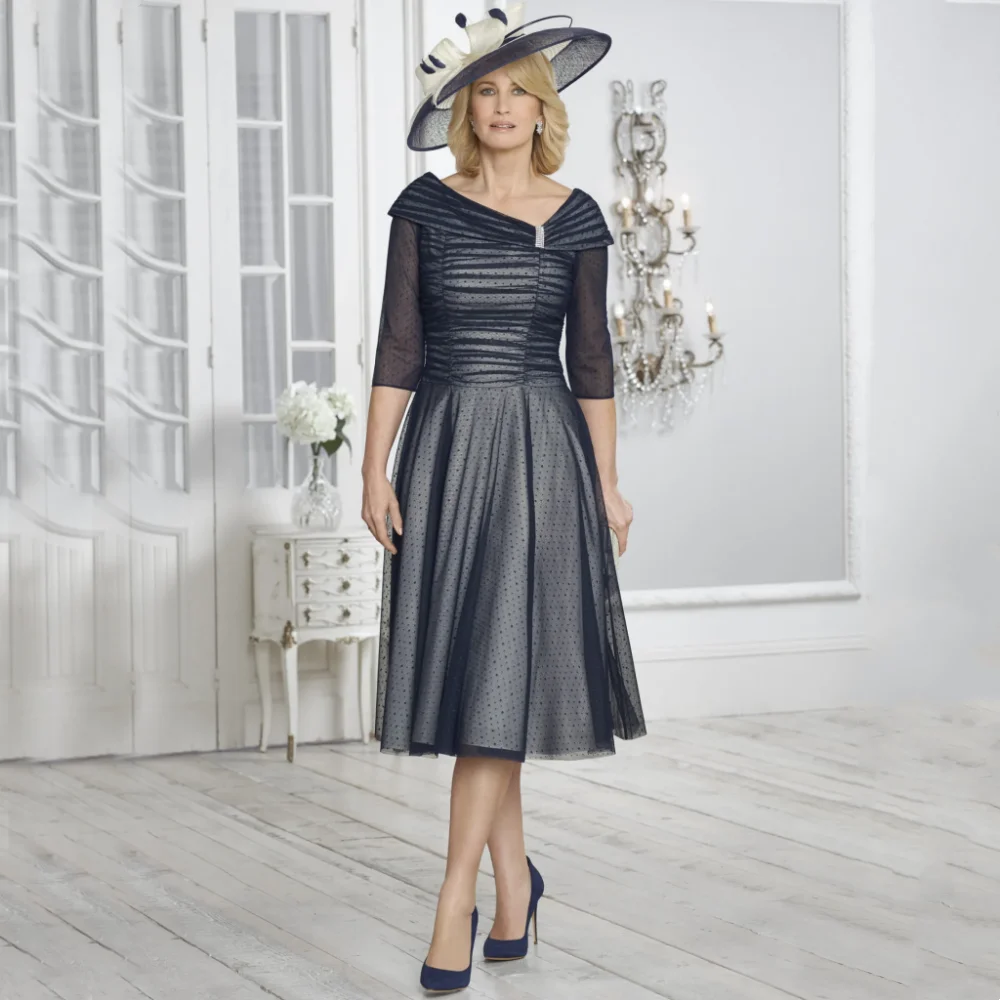 

Elegant Half Sleeves Knee Length Pleat Polka Dot Lace Mother Of The Bride Dresses Women's Guest Party Gown