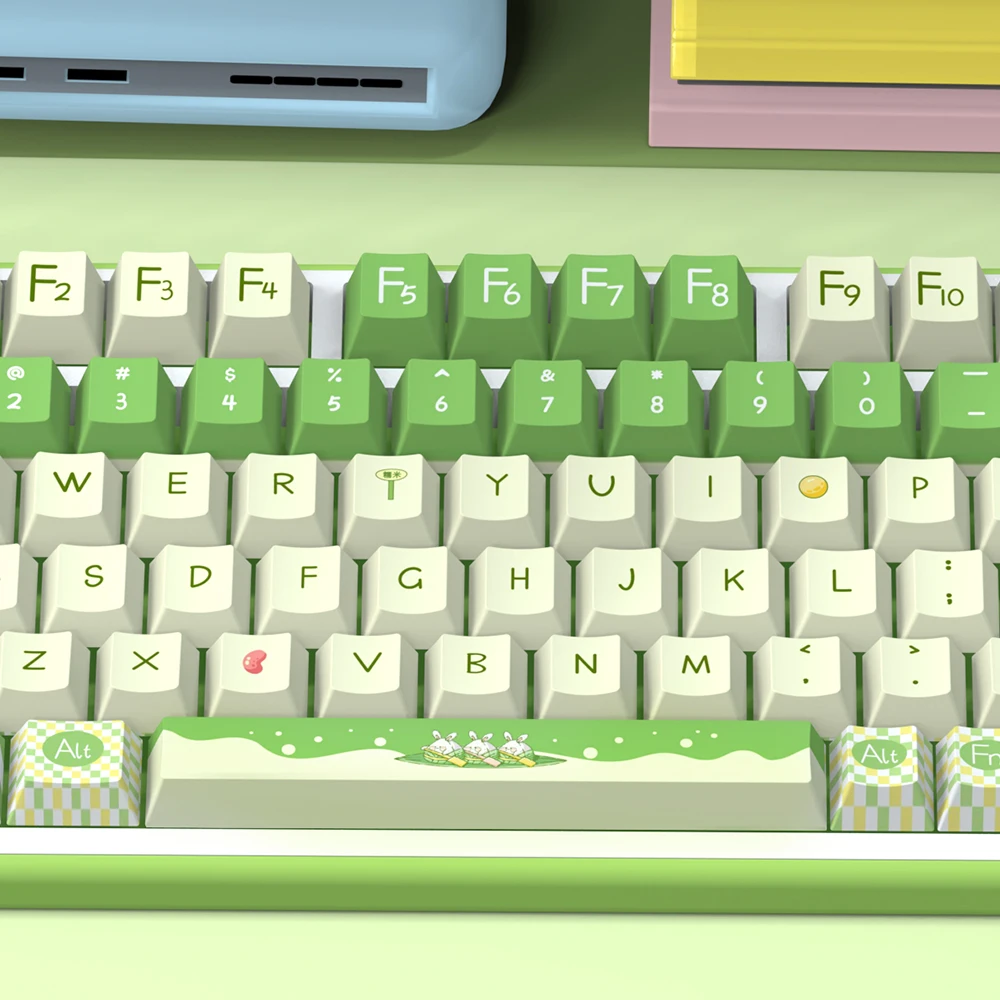 

138/158 key set with original height of keycaps, in a light and fresh casual style, made of PBT material