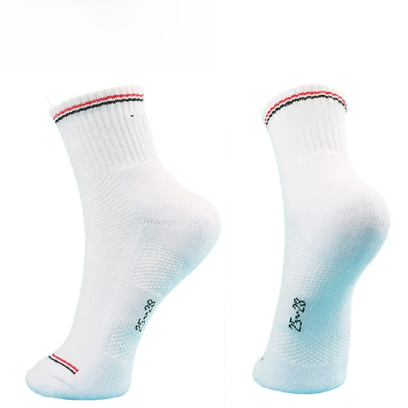 AliExpress Yonex YONEX Professional Sports Running Socks Men Outdoor Cycling Woman Socks Breathable Cotton Badminton