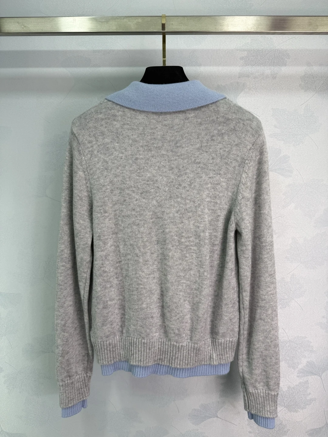 

Women's 2025 New Product: Collar Knitted Cardigan Splicing, College Style Fake, Two Classic Versatile Tops