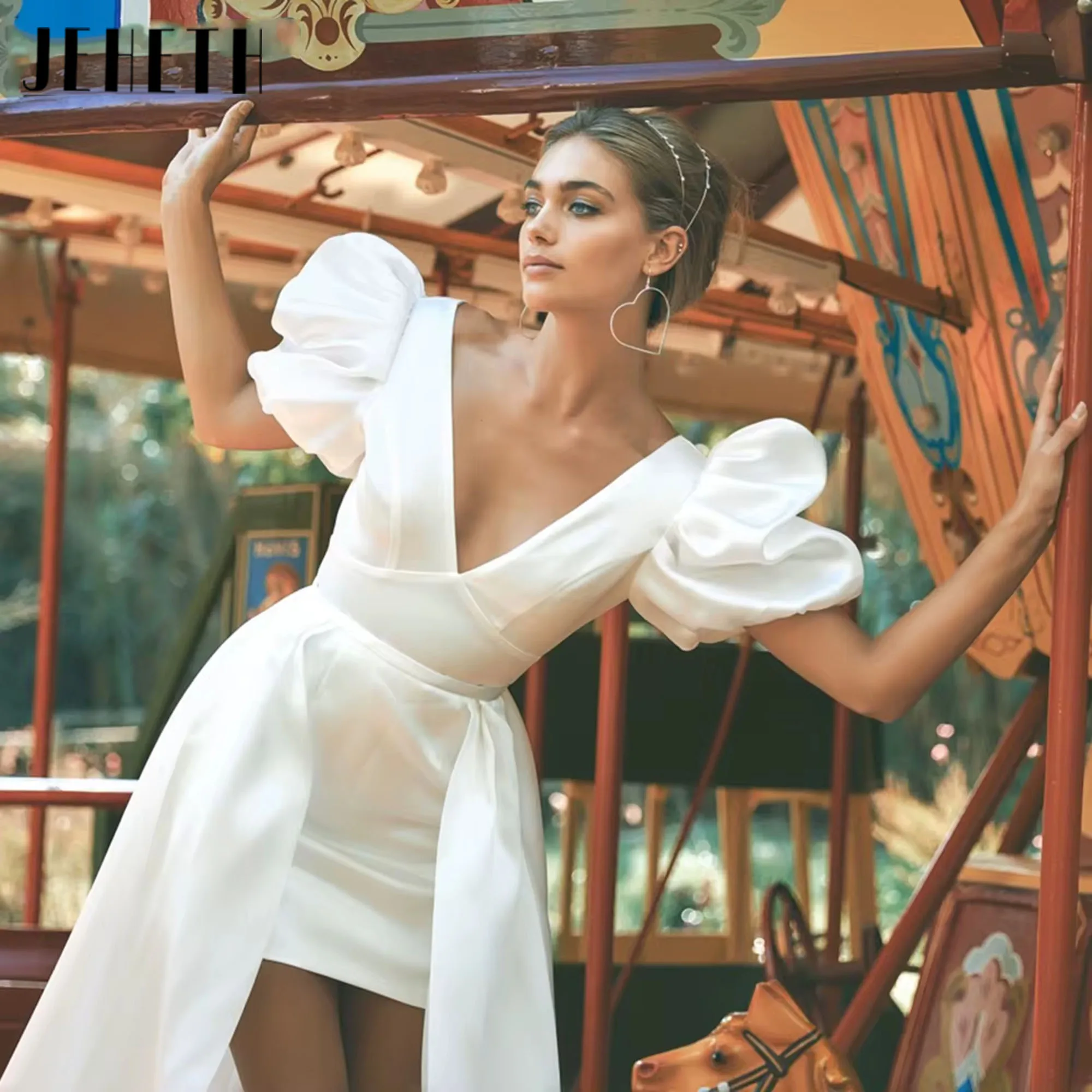 

JEHETH Two Piece Satin V-Neck Beach Short Wedding Dresses Backless Short Sleeves A-line Elegant Mini Bridal Gowns Customized