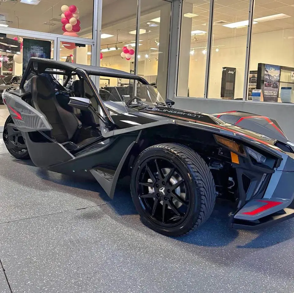 2023 Polaris slingshot slr Available