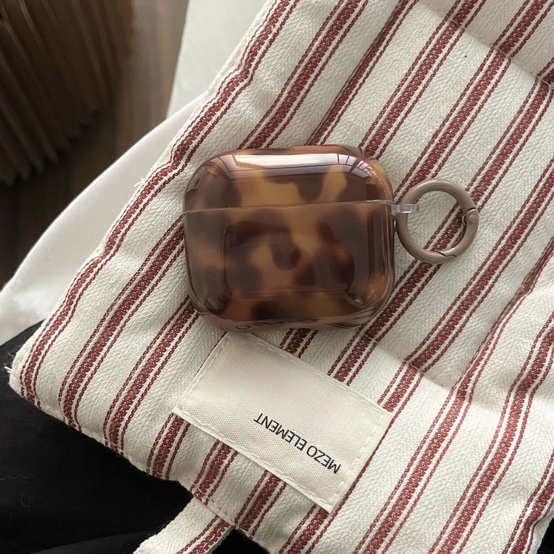 Stilvolle, glänzende Schutzhülle mit Braun-Amber-Muster für AirPods 1 2 3 4 5 Pro AirPods Pro 2 Pro 3, stoßfeste Schutzhülle