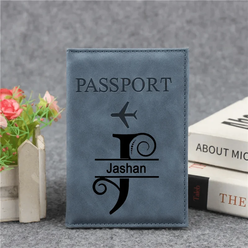 개인 맞춤 이니셜 인조가죽 여권 케이스, RFID 차단 - Travel Accessories Gifts For Her 리뷰 및 가격