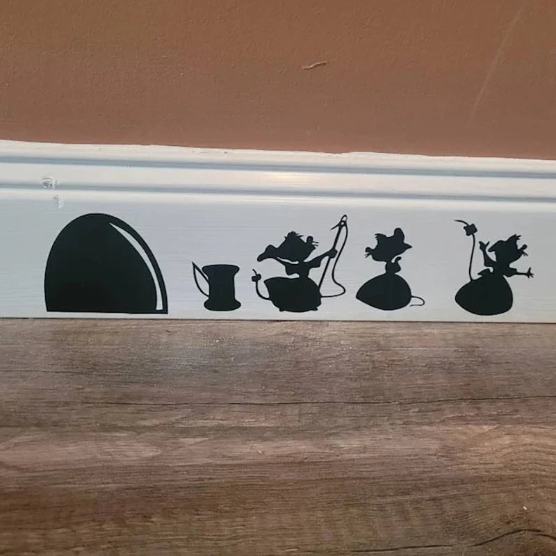 Autocollant mural Princesse Cendrillon avec souris cousues, art mural décoratif pour salle de couture, autocollant vinyle amusant motif trou de souris, cadeau pour les amateurs