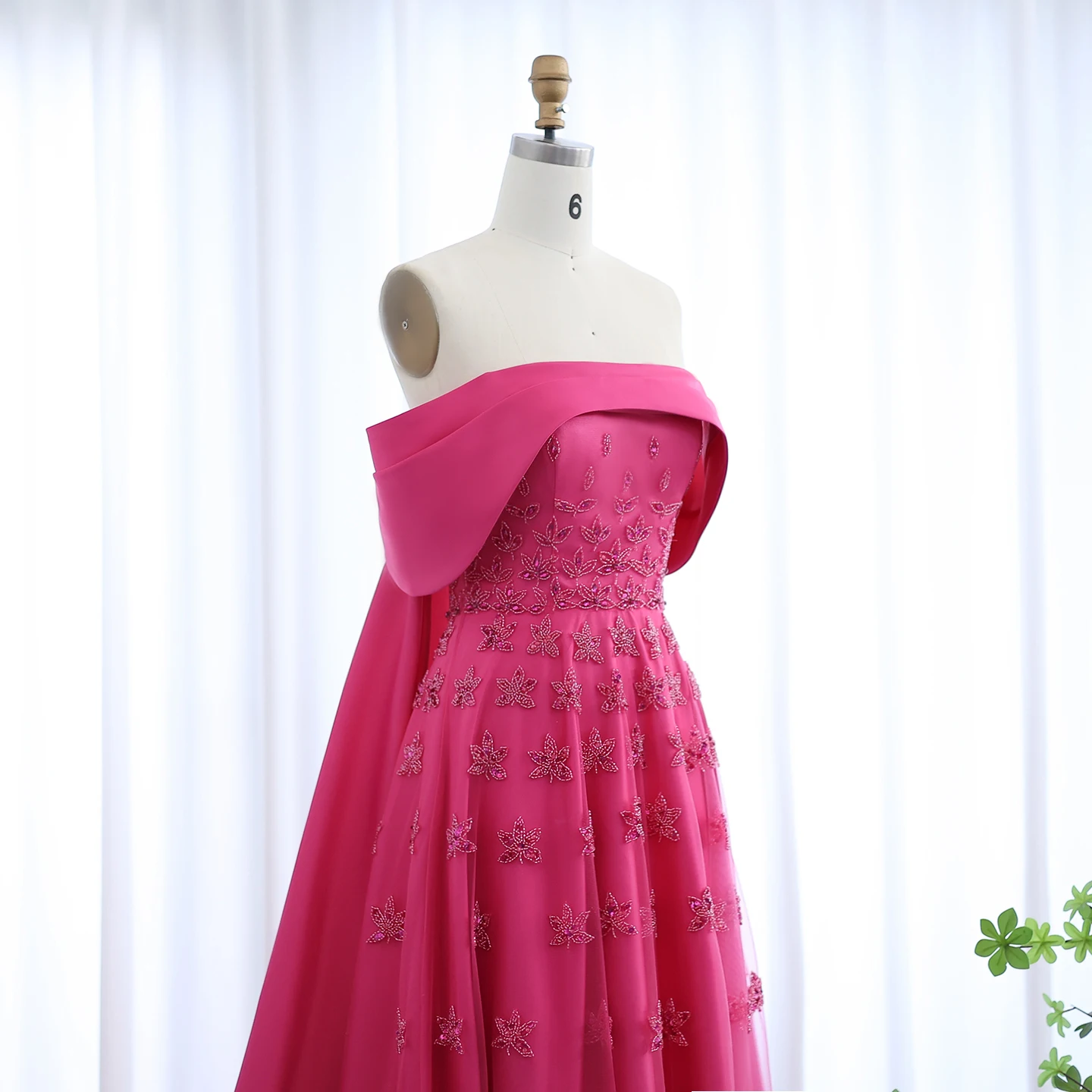 Sharon Said Luxuriöses gelbes Satin-Abendkleid aus Dubai mit Cape, schulterfrei, für arabische Frauen, Hochzeitsfeierkleider SS455, maßgeschneidert – Detail 34