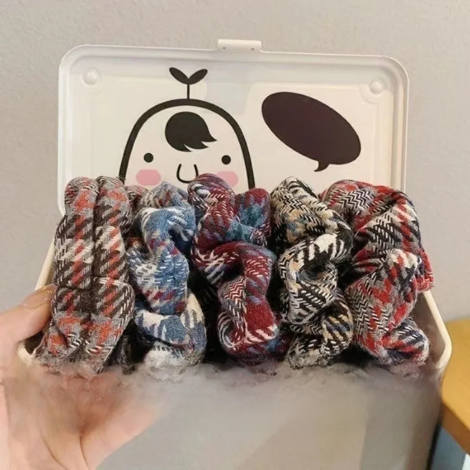 2023 Nowy Rok Zimowy Tweedowy Chouchous do włosów 5szt Scrunchy Pack Kobiety w stylu retro Francuskie chusty do kucyka Nakrycia głowy — zdjęcie 2