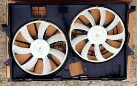 Untuk JEEP CHEROKEE 3.2 V6 2014-2020 Kipas Pendingin Radiator OE 52014621AG 53418611/52014621AH