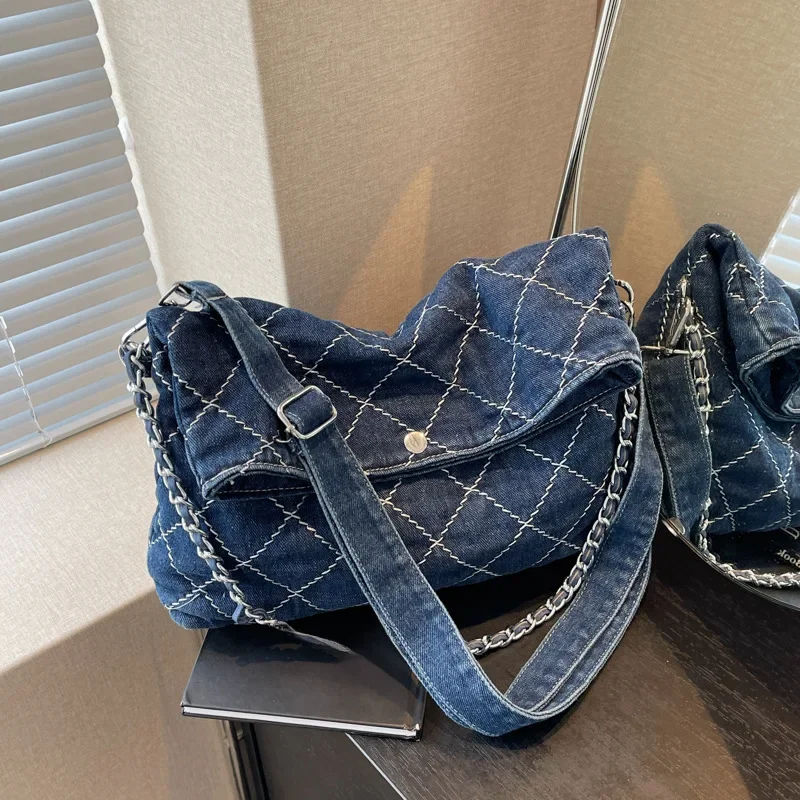 Retro damska torebka dżinsowa 2024 jesień nowy łańcuszek pojedyncze torby na ramię o dużej pojemności podmiejska torba typu Crossbody Tote Bag — zdjęcie 2