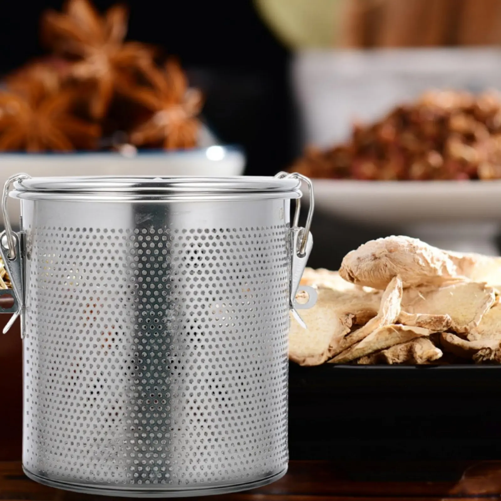 Stainless Steel Brine Basket Fine Mesh Hot Pot Seasoning Container Easy to Clean Locking Botanical Infuser Basket