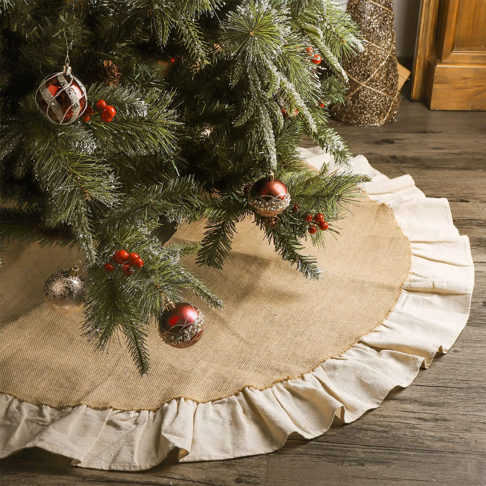 #8 Cheapest Christmas Tree Skirts Deals You Can Get