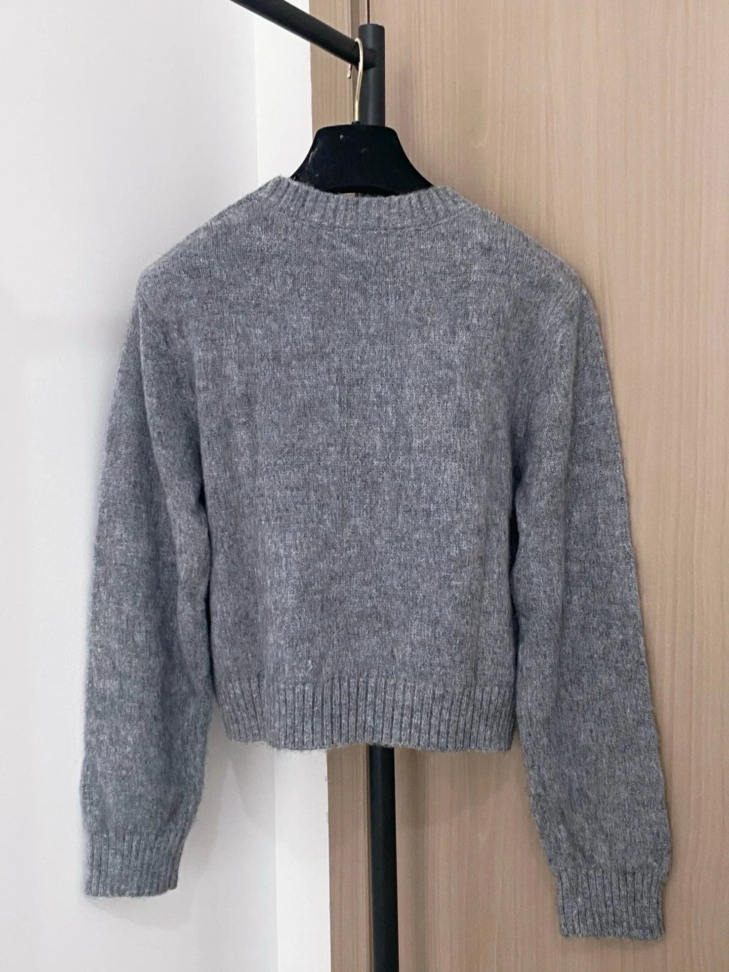 

2025 Autumn/Winter New Design Women's Round Neck Long Sleeve Sweater