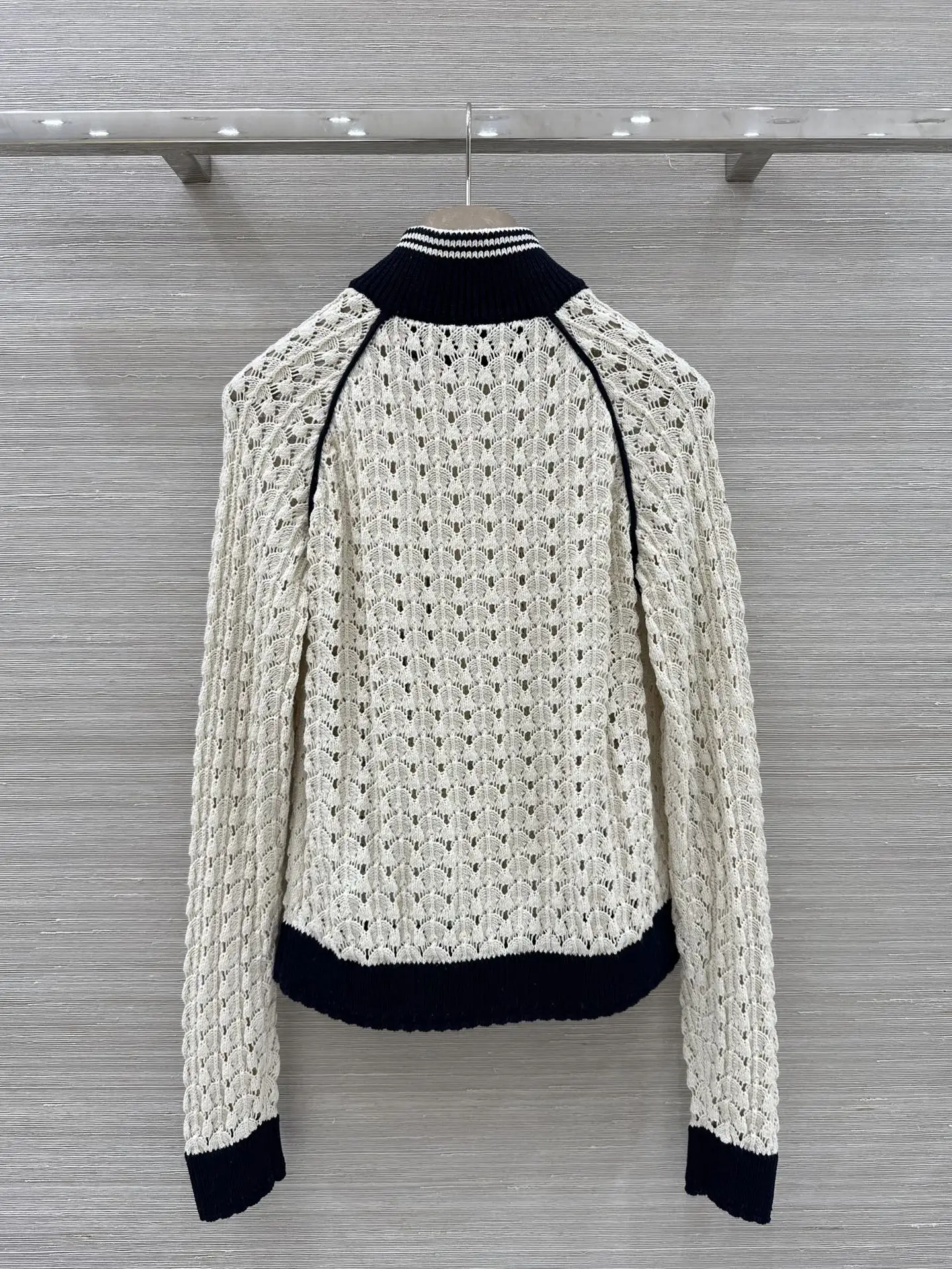 

Весенне-летний женский высококачественный хлопковый кардиган с вырезами, карманами, молнией и лоскутным узором, повседневный модный вязаный кардиган QQ28