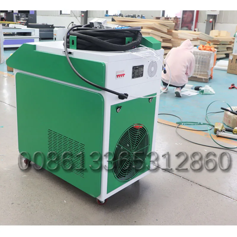 Independently Develops 600mm CW Laser Cleaning Machine 3000 Watt Water Cooling Laser Cleaning Machines