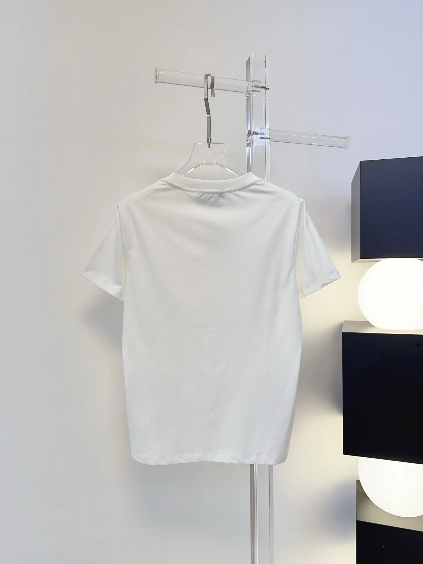 

Woman Clothing Short-Sleeved T-Shirt Material Soft, Comfortable, Breathable And Versatile Cotton Fabric