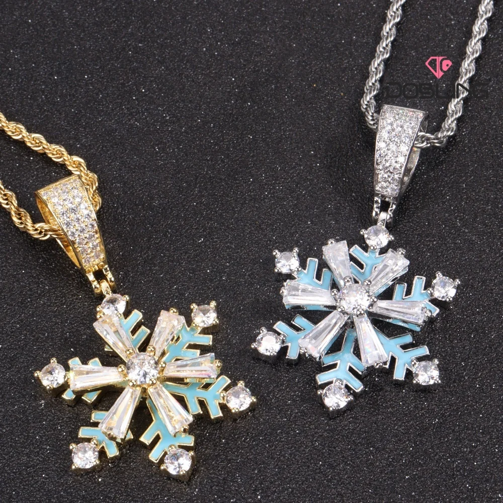 Luxury Iced Out Glow-In-The-Dark Spinning Snowflakes Pendant Personalized Big Cubic Zircon Snowflake Necklace Gift For Christmas