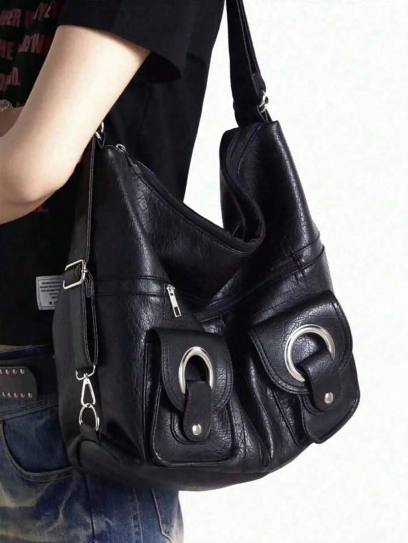 Ladies 2025 New Solid Color Large-Capacity Joker Niche Underarm Bag Female Korean Version Of Fashion Simple Large-Capacity Motorcycle Bag Student Travel Backpack Can Be One Shoulder (Multi-Functional Use)