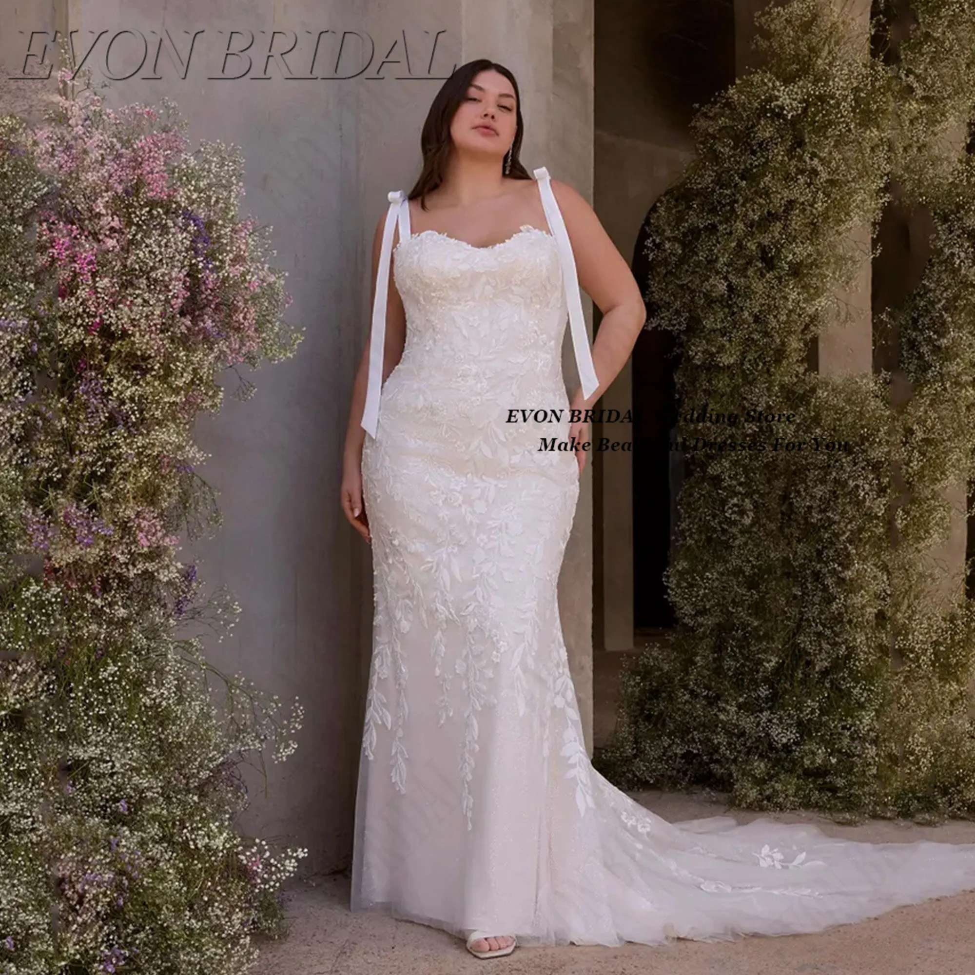Bow Straps Women's Wedding Gowns Plus Size White Mermaid Bride Gowns Customized Appliquies Lace Vestidos de novia Small Train