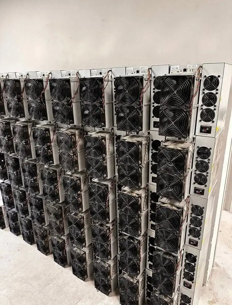 

AJ Brand New Bitmain Antminer T21 190T 3610W BTC SHA-256 Algorithm BTC Miner Crypto Miner