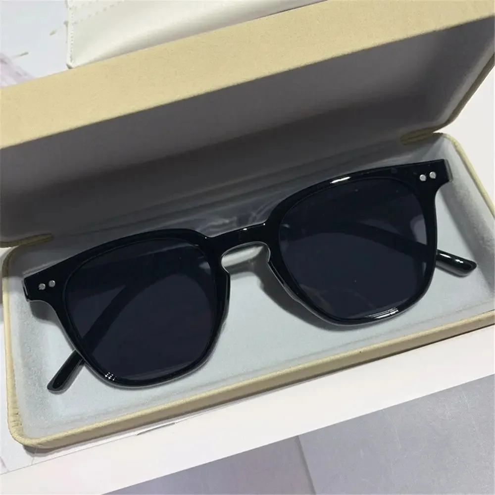 AliExpress 1PC New Vintage Square Sunglasses Women's Fashion Oversized Sunglasses Men Shades Black Sun Glasses UV400 Eyewear