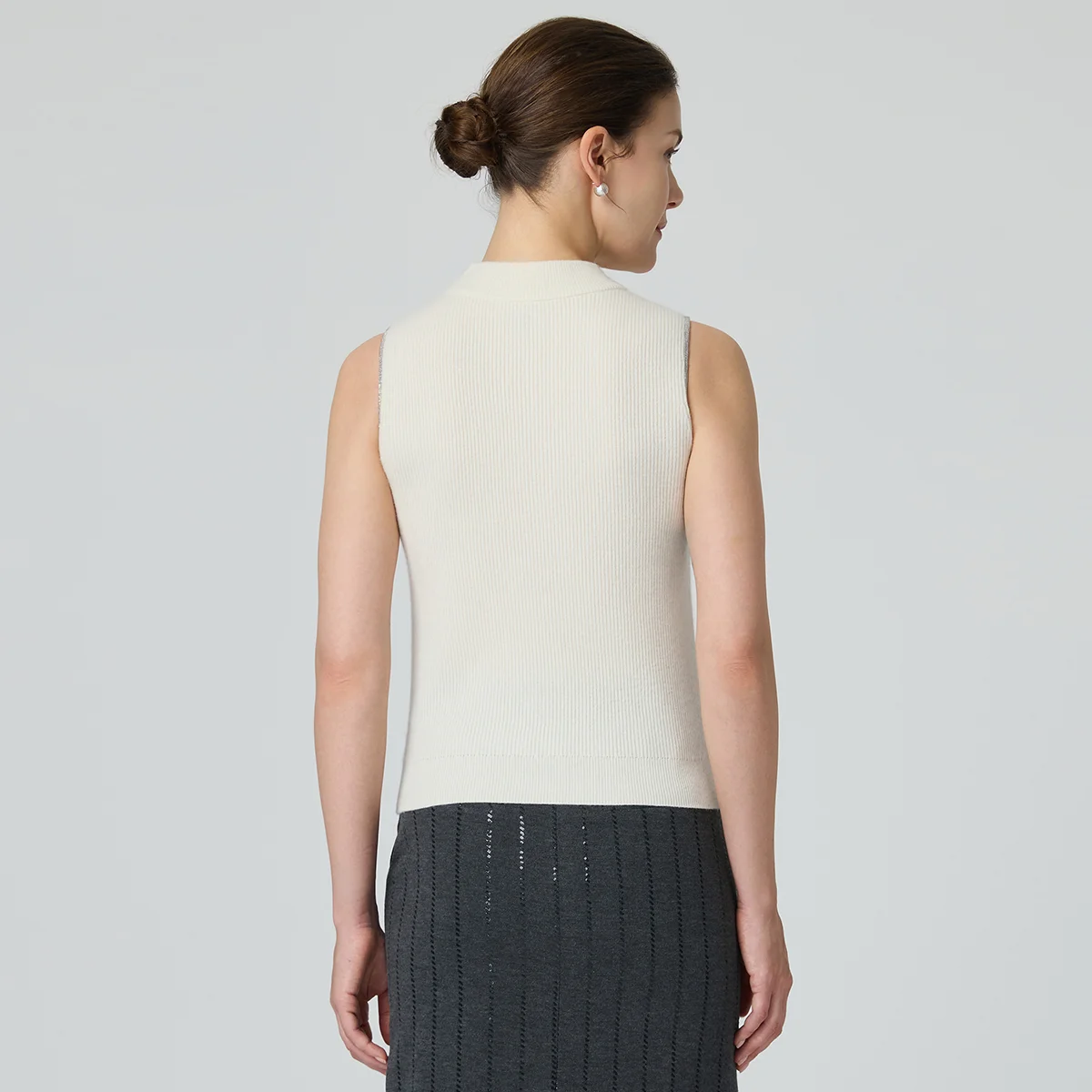 BY4521318 Canotta maglione senza maniche in maglia di cashmere 100% premium per donna