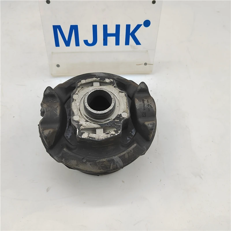 

MJHK 2213511242 3326501 A2213511242 RUBBER BEARING Fit For Mercedes-Benz S-Class S320 S350 Subframe Bushing Rear