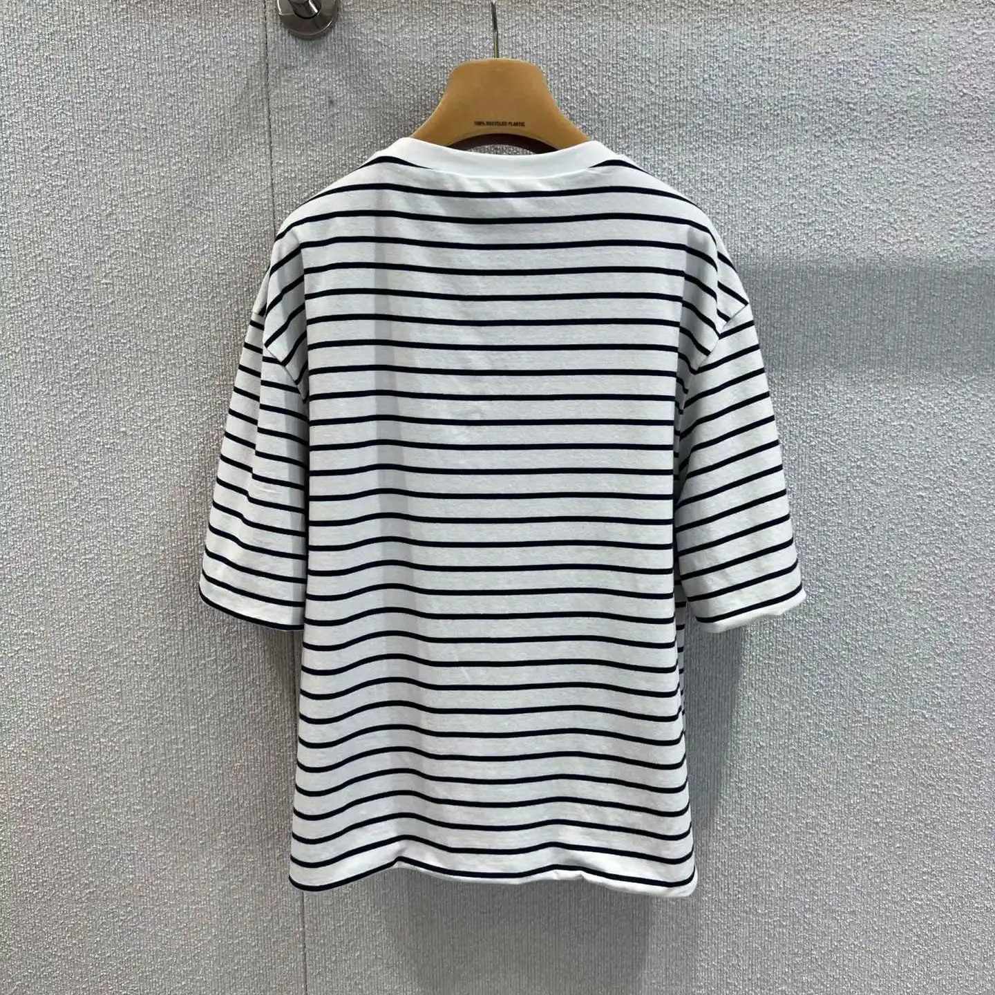

25 Spring and Summer New Reversible Striped Round Neck Short Sleeve T-Shirt Black and White Stripes with Coffee Color Design