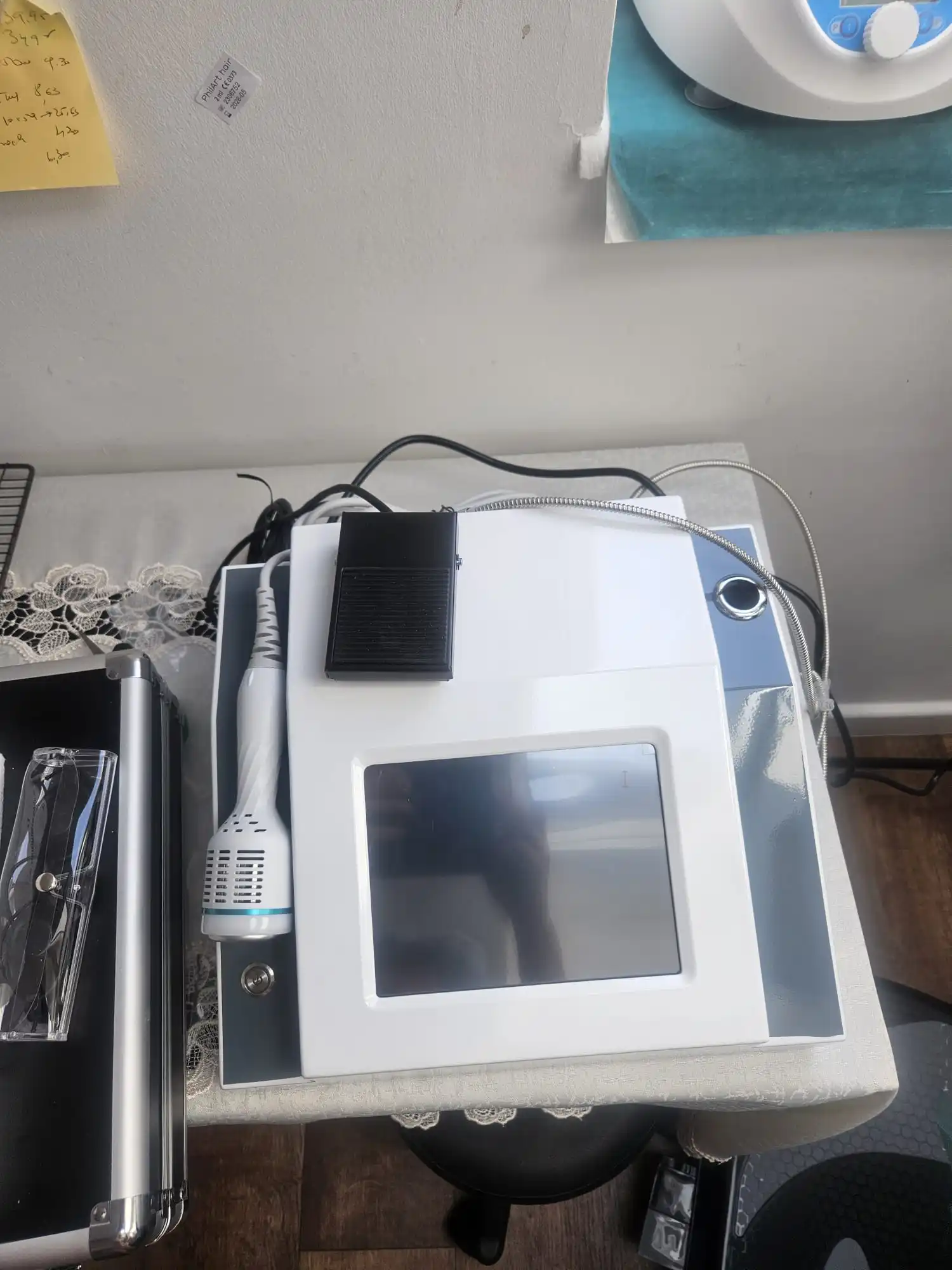 

980nm Laser-Vascular Removal, Nails Fungus Removal, Physiotherapy, Eczema & Herpes, Skin Rejuvenation, Lipolysis Salon Equipment