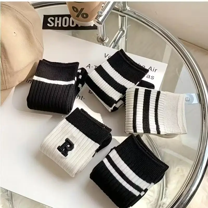 가을과 겨울을 위한 다용도 블랙 R 양말 20켤레, 흑백 줄무늬 중간 길이 양말, 스포츠웨어에 적합