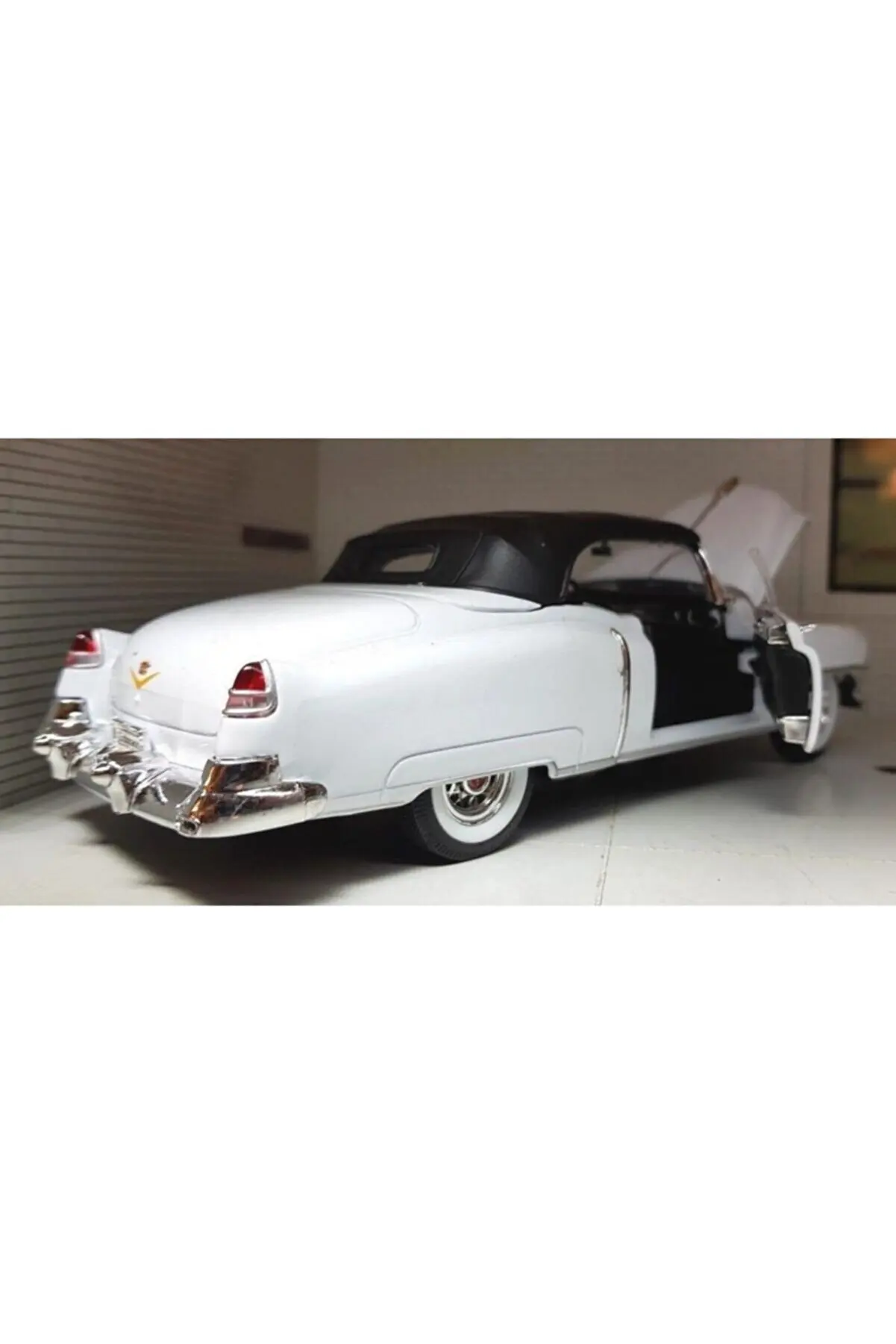 1953 Cadillac Eldorado 1:24 czerwony Model samochodu, zabawki formowane metalowy samochód