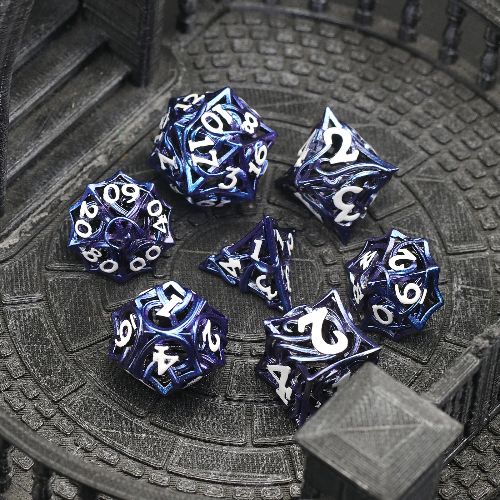 

DND 7PCS Polyhedral Dice Set Hollow Metal Vine D&D Dice Dungeons and Dragon Dice For TTRPG, Role Playing Game