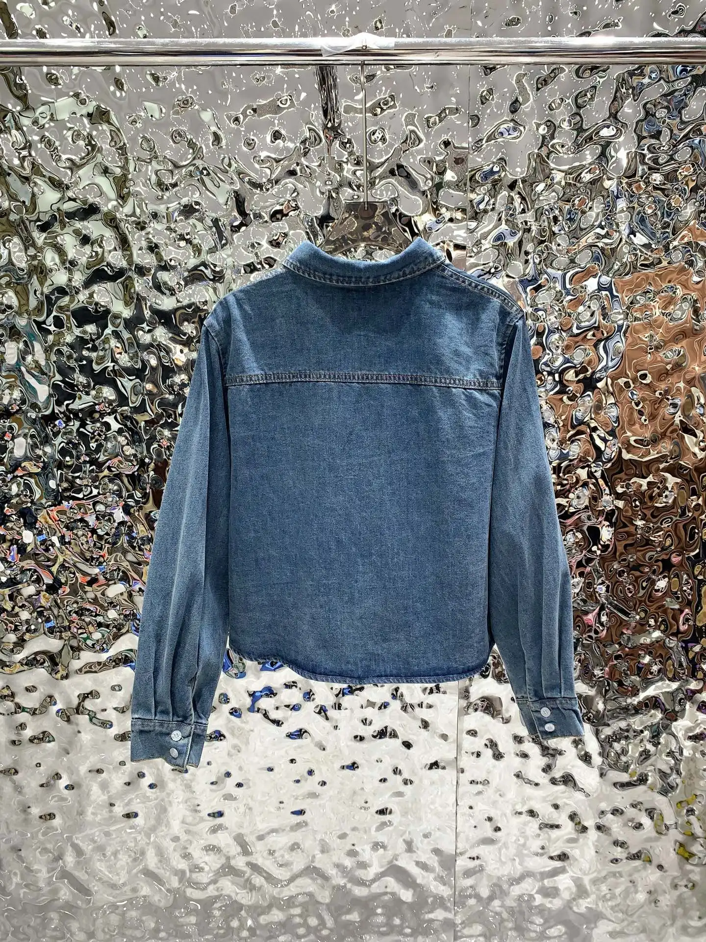 

Early Autumn New Style Women's Lapel Pocket Long-sleeved Denim Shirt