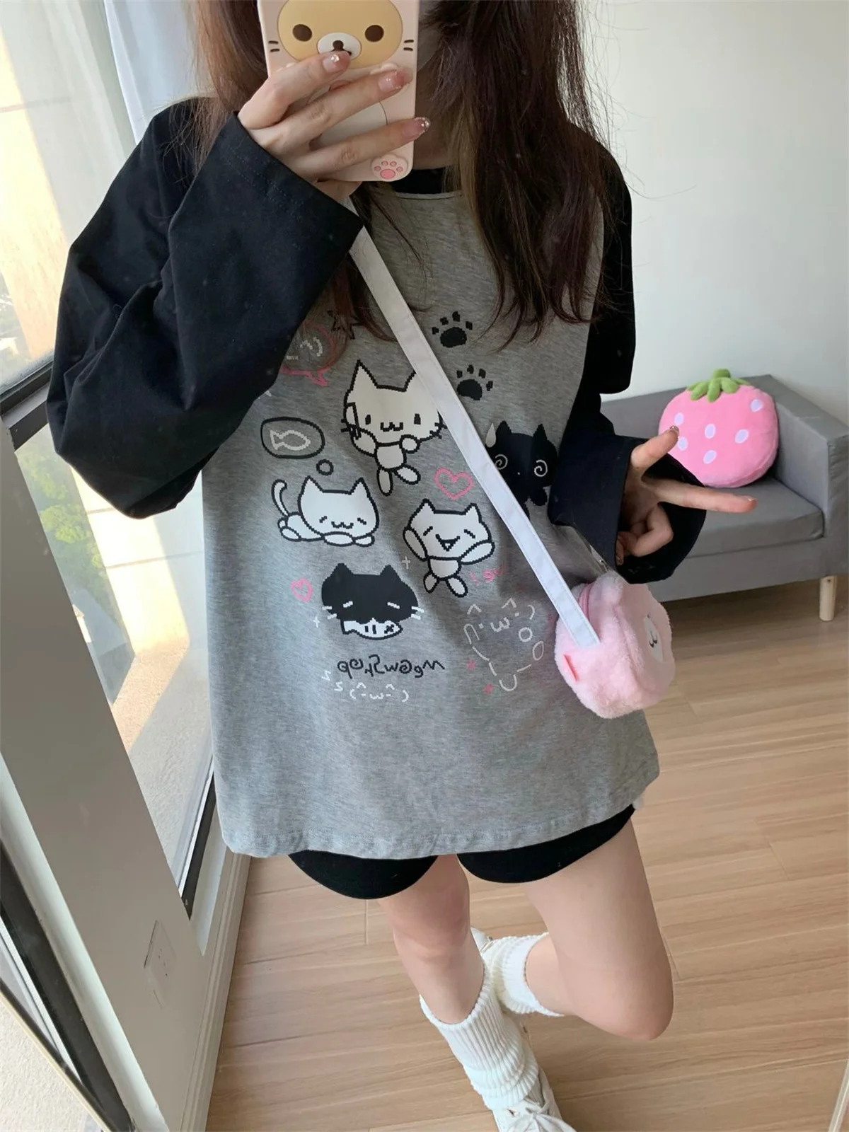 Cute Cartoon Tshirt Hip Hop Pink T-shirt Boyfriend Korea T Shirt Long Sleeve Loose Striped Tshirt Streetwear Autumn Tops Girl