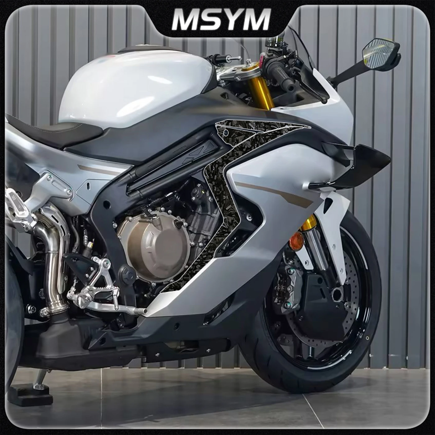 For CFMOTO 750SR-S 2025 Forged Pattern Sticker Anti-Wear Protective Film At The Fuel Tank Of The Car Body Modified Accessories