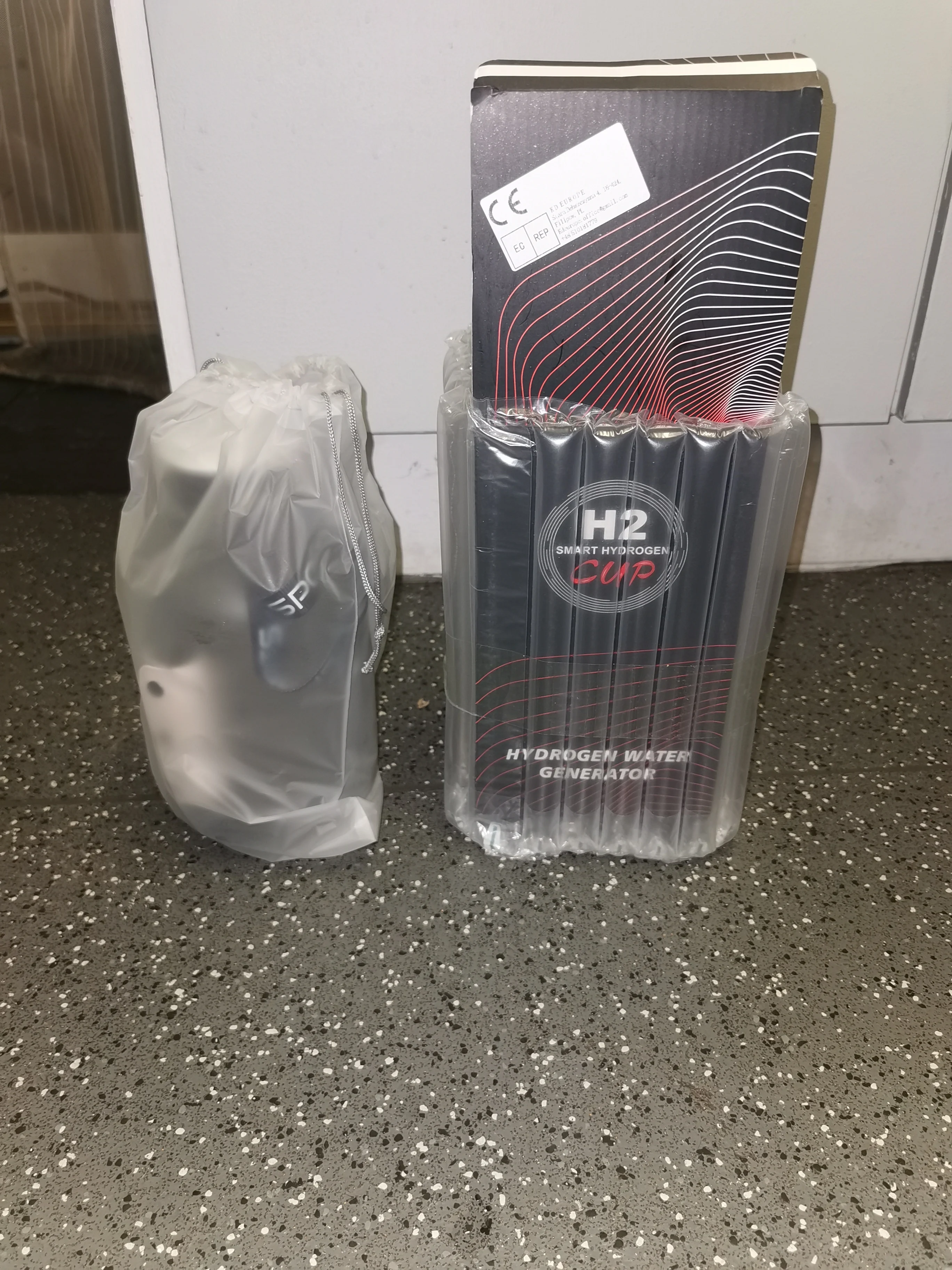 Hydrogen Water Bottle 1.5L Hydrogen Rich Portable Sports Water Bottle Rich Molecular Hydrogen Water Generator photo review