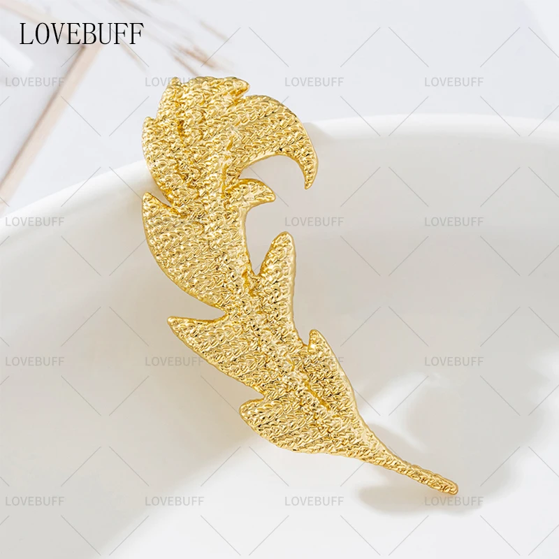 

LOVEBUFF LAD Sylus Feather Brooch Cosplay Pin