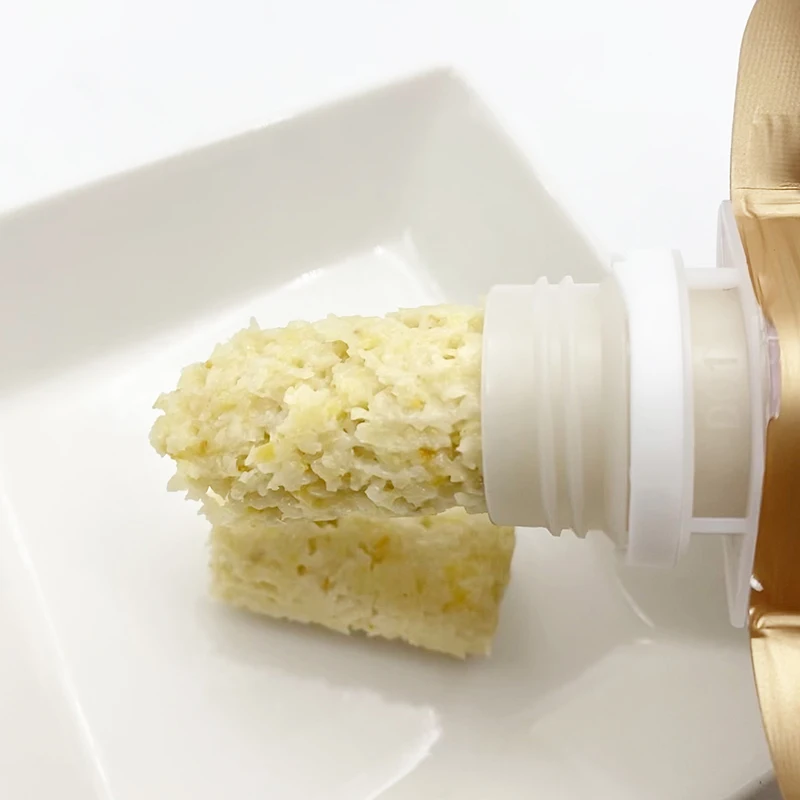 سمكة حصان برية ، بيضاء ، وغم