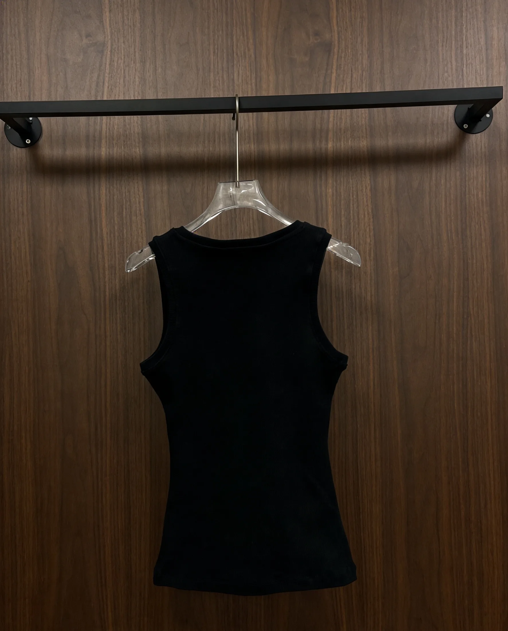 

2026 Summer New Style Women's Clothing: Fashionable, Comfortable, Versatile, Simple and Elegant Women's Sleeveless Top