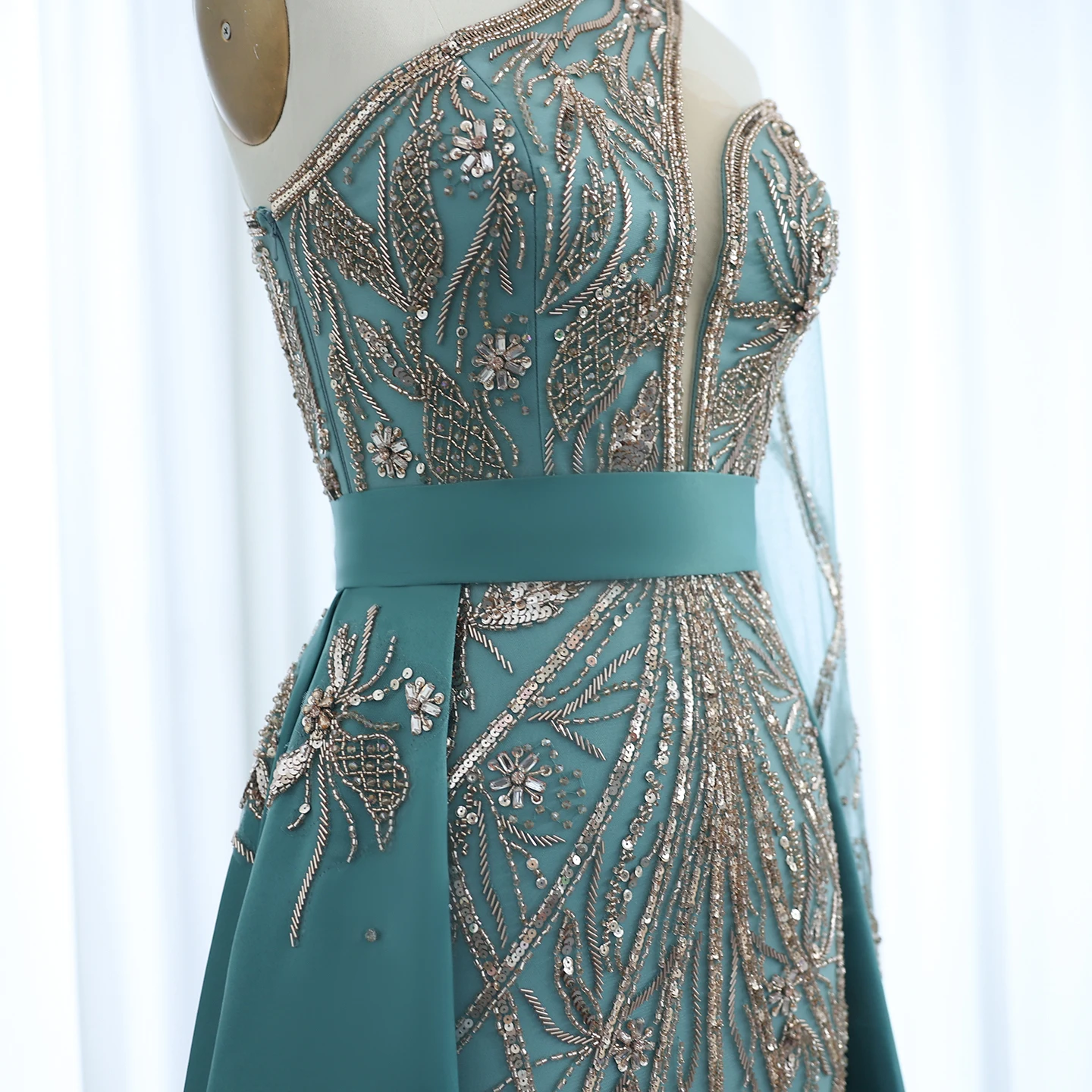 Turquoise Royal Blue Colour Combination Dress: My Real Experience Wearing It to My Cousin's Weddings in Dubai Turquoise Royal Blue Colour Combination Dress: My Real Experience Wearing It to My Cousin's Weddings in Dubai