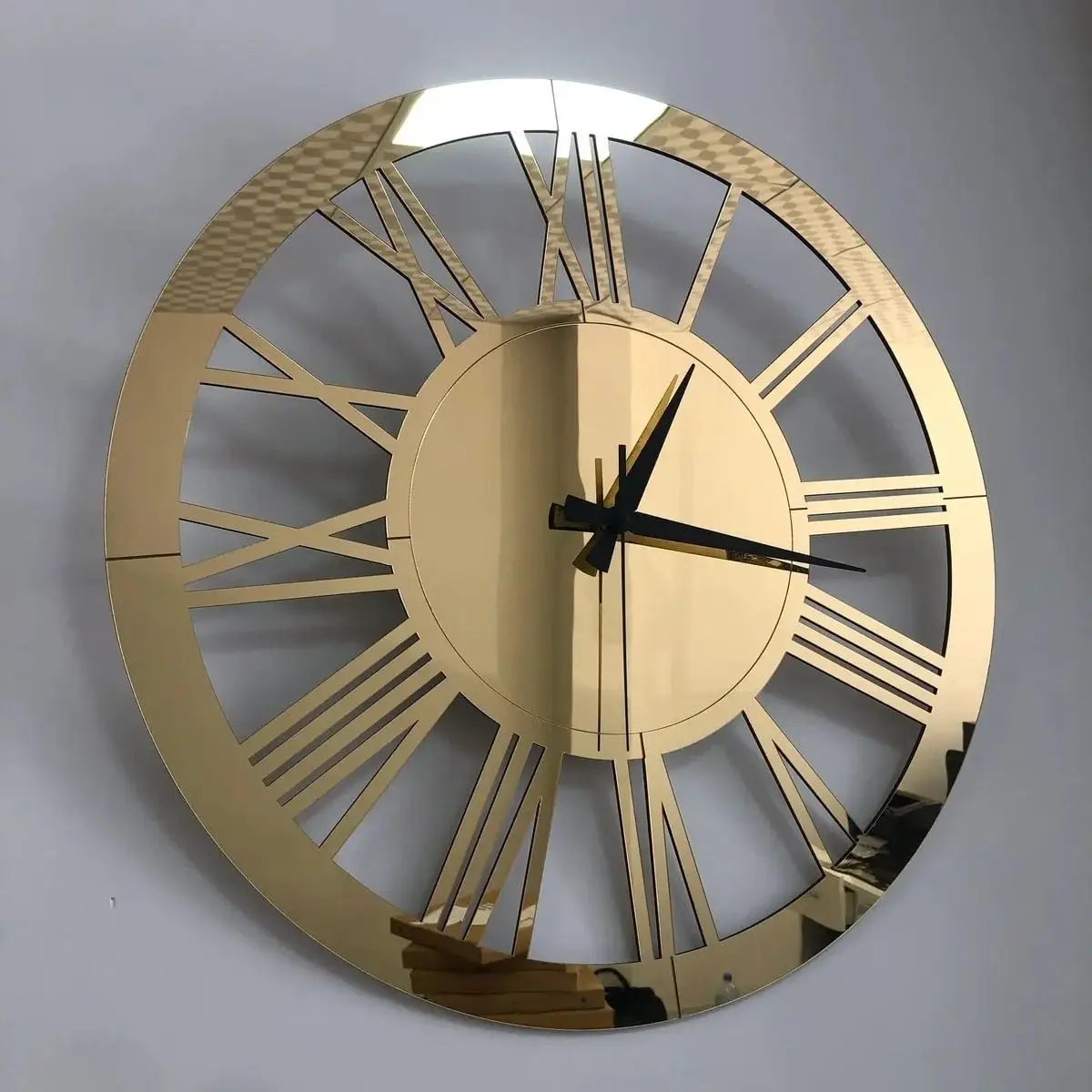 

Modern Gold Wall Clock Silent Plexiglass Mirrored Mdf Large Decorative Living Room Decor Clocks