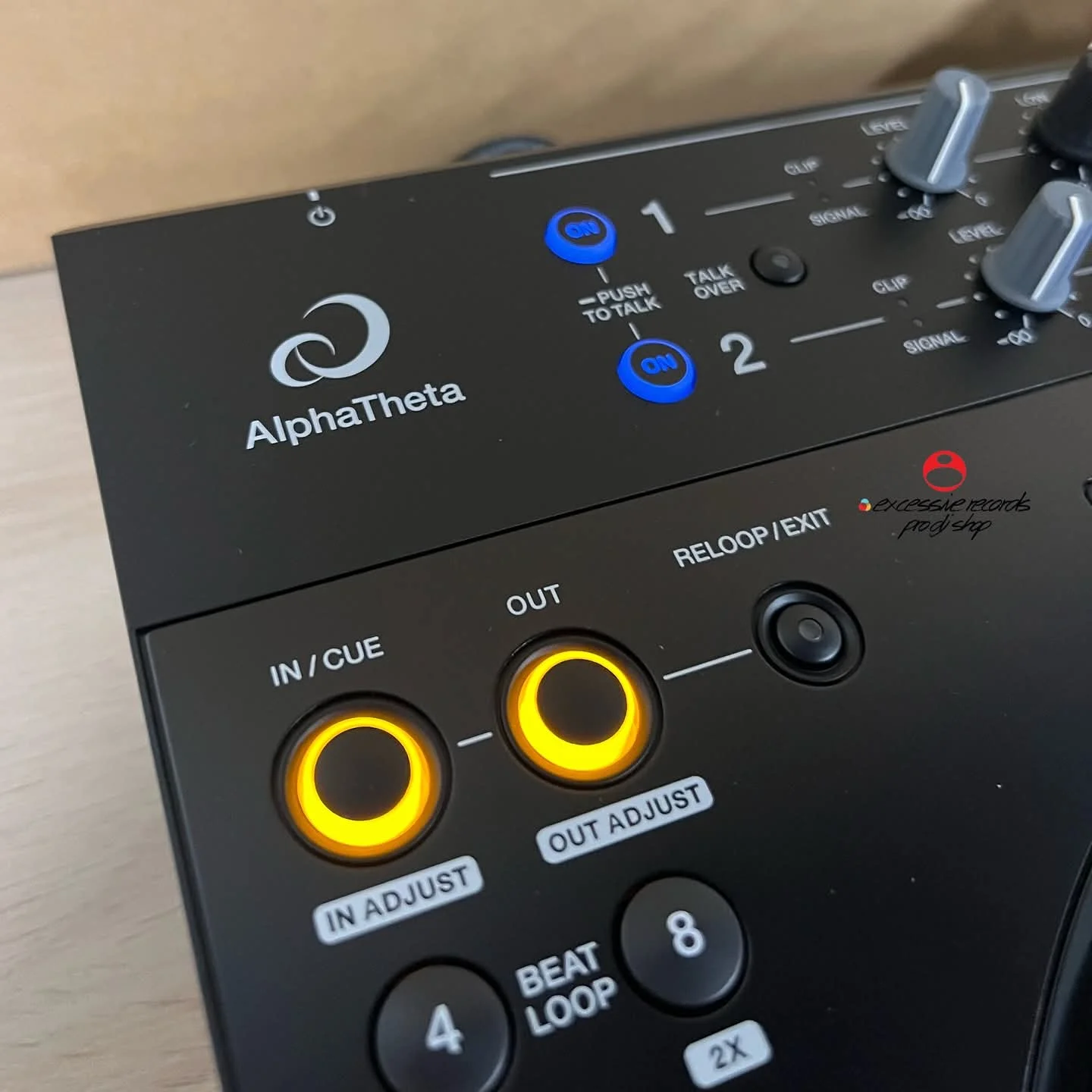 Топ новый 2025 Alpha Theta XDJ-AZ 4-канальный профессиональный универсальный DJ-контроллер Бесплатная доставка Топ новый 2025 Alpha Theta XDJ-AZ 4-канальный профессиональный универсальный DJ-контроллер Бесплатная доставка