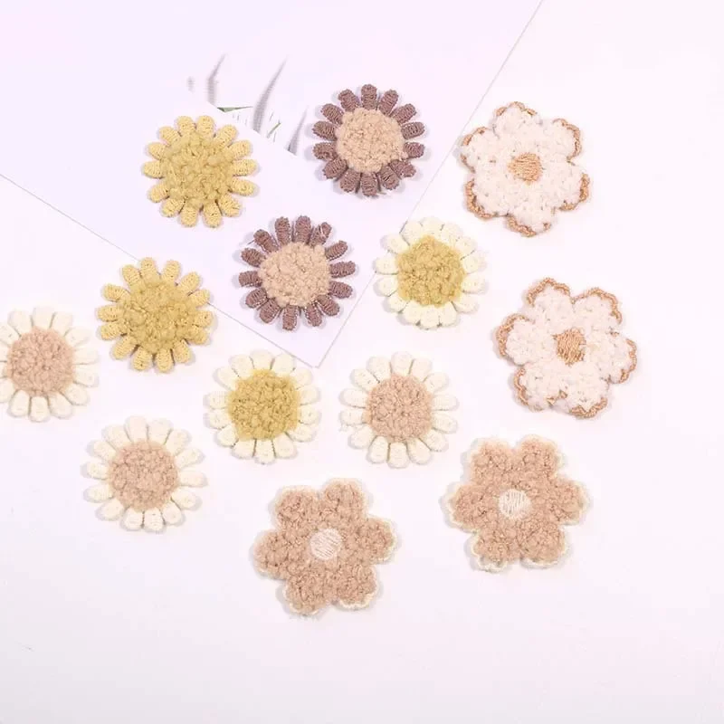 20 STKS Mode Wol Madeliefjes Bloem Borduren Patch Applicaties Naaien Badge Pluche Zonnebloem Stickers Voor Kleding Jurk Hoofddeksels - afbeelding 2