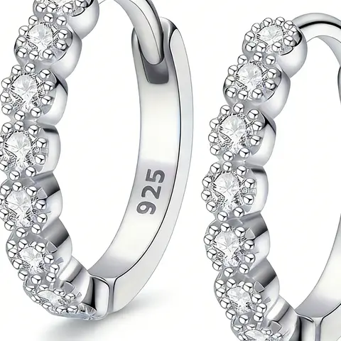 Par perfeito de mini brincos: design prateado elegante, versátil para uso diário e de festa