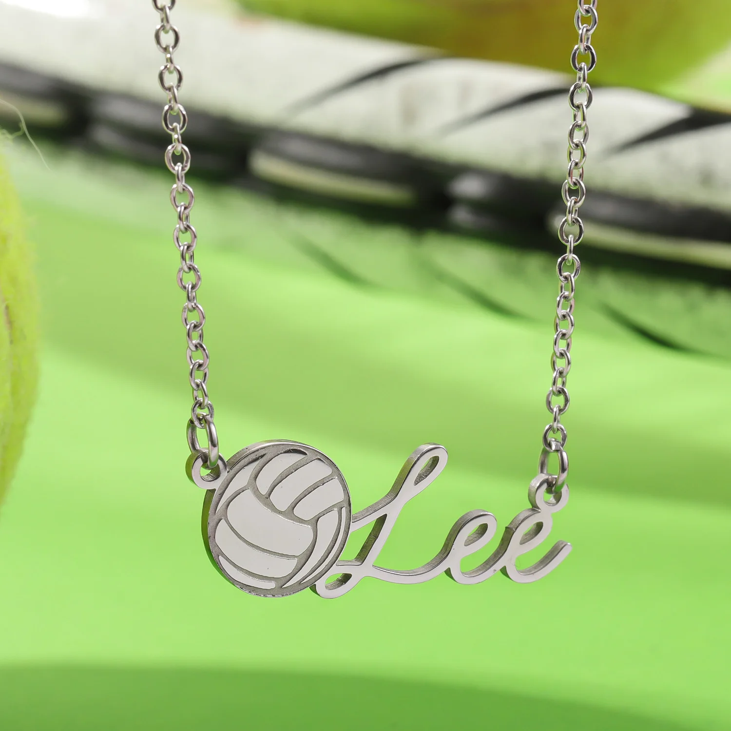 MYDIY ที่กําหนดเองบาสเกตบอลชื่อสร้อยคอสแตนเลสเครื่องประดับกันน้ําลึกแกะสลัก 18 พันทองส่วนบุคคลสําหรับชายของขวัญ