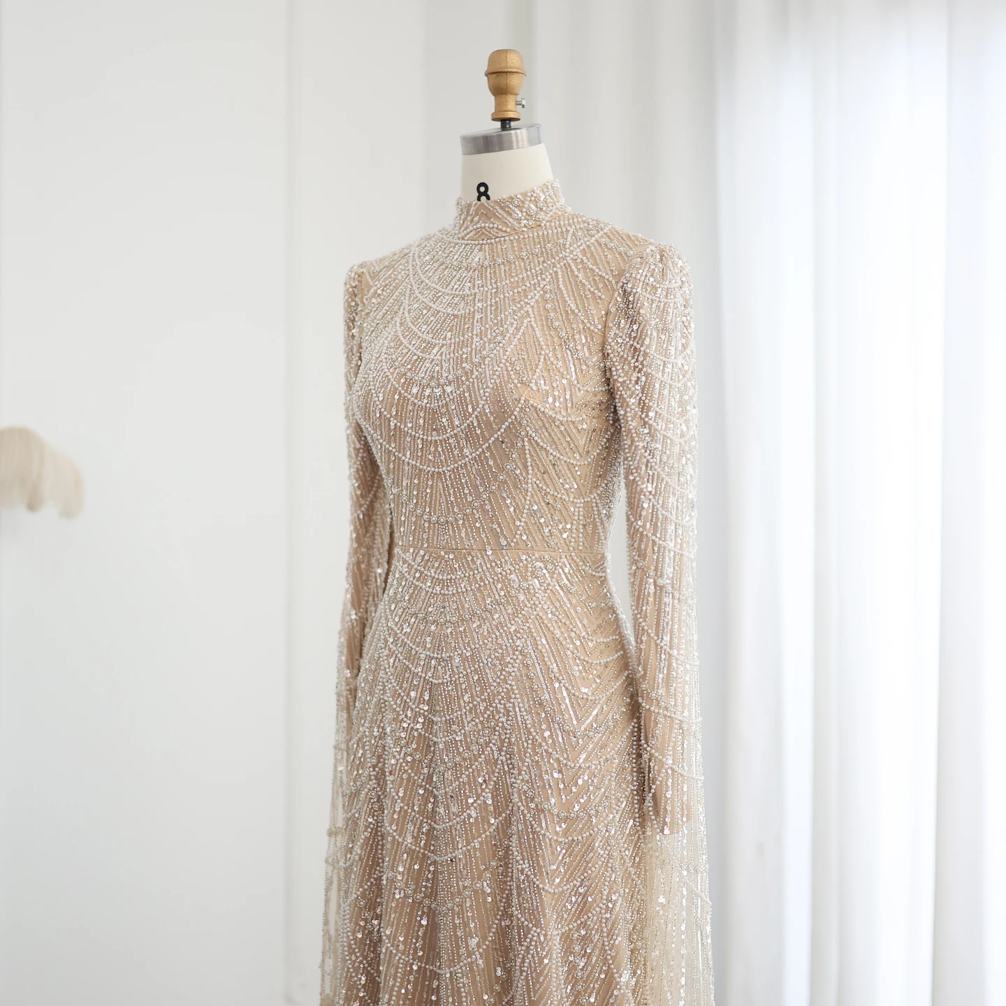 Sharon Said Luxuriöse Dubai Salbeigrüne Muslimische Abendkleider mit Cape-Ärmeln und Hohem Kragen für Arabische Hochzeitsfeier SS630 Maßanfertigung – Detail 8
