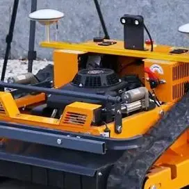 

Индивидуальная интеллектуальная GPS-мини-гусеничная газонокосилка с дистанционным управлением, оборудование для обрезки газона с широким вырезом 550 мм