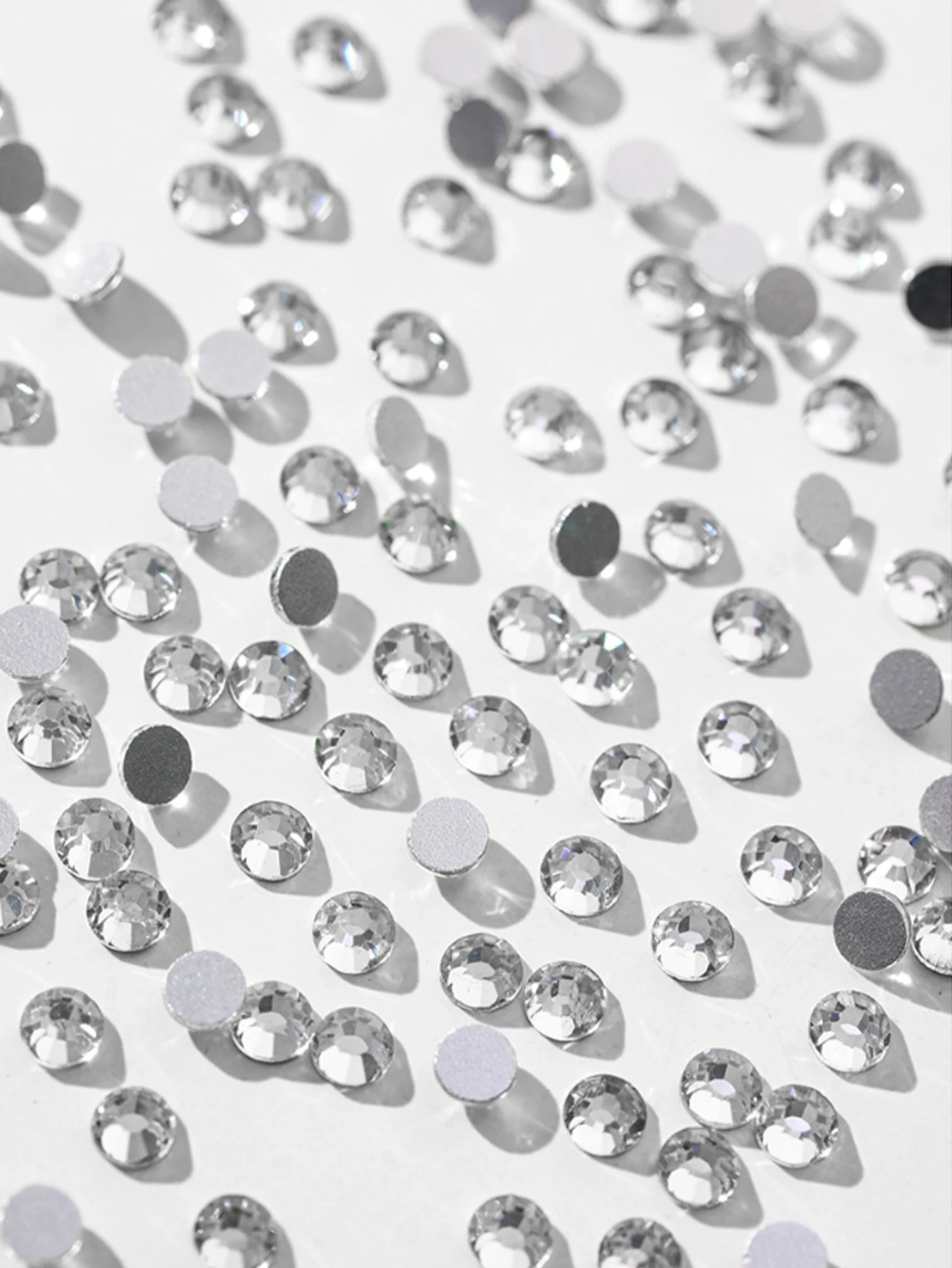 Adornos de uñas de circonita redondos, coloridos y brillantes, de varios tamaños, aproximadamente 1440 piezas por paquete, cristal con incrustaciones de diamantes de vidrio para manualidades.