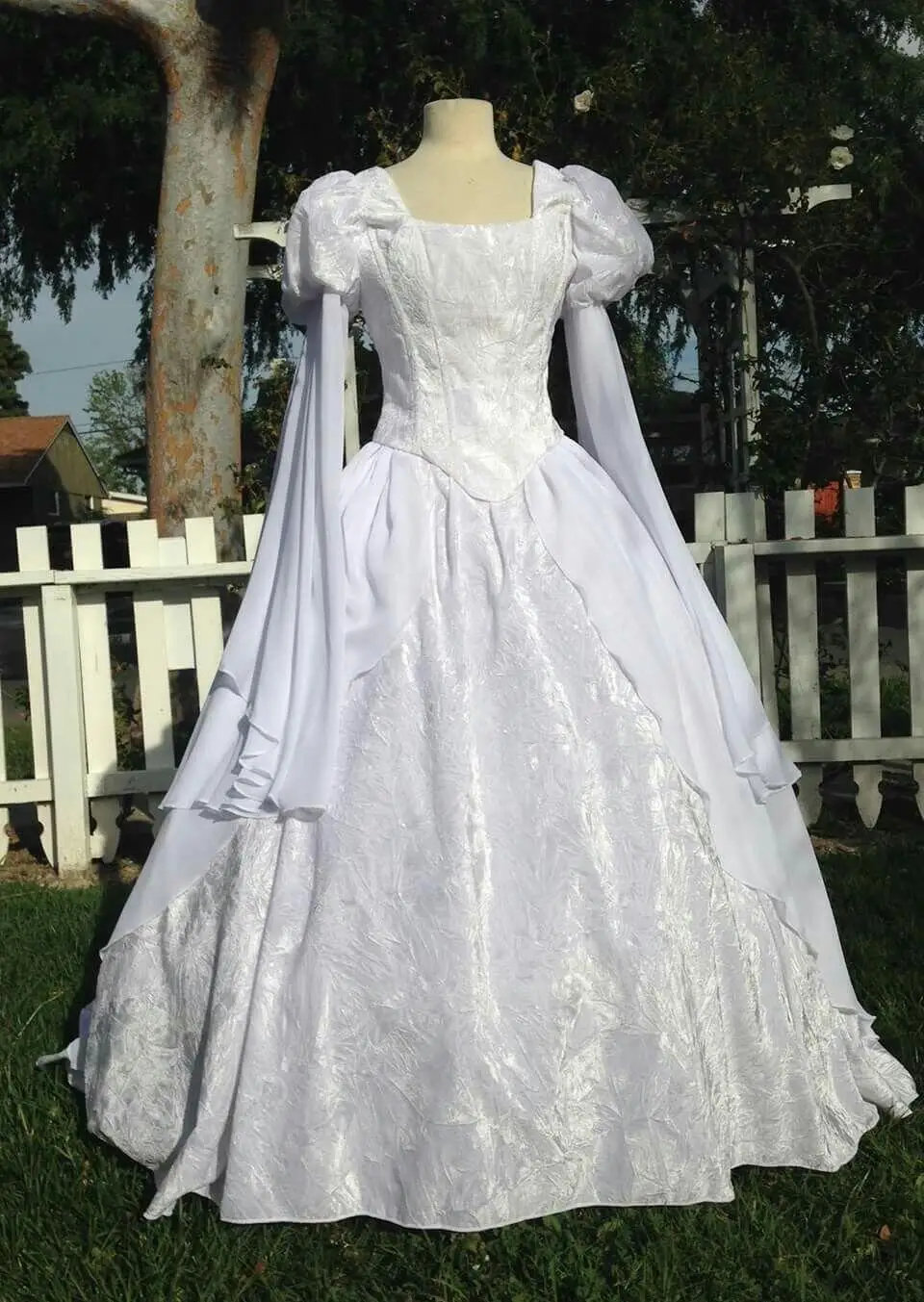 

women white princess dress medieval victorian retro white bridal gown civil war southern belle wedding dress halloween ball gown