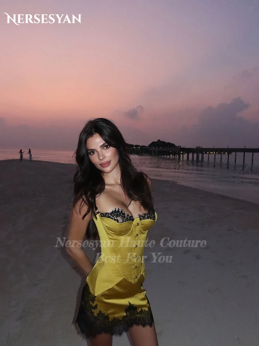 Nersesyan Sexy Spitze Ballkleider Spaghettiträger Applikationen Minikleid Satin Arabische Frauen Cocktailpartykleider 2026 Maßgeschneidert