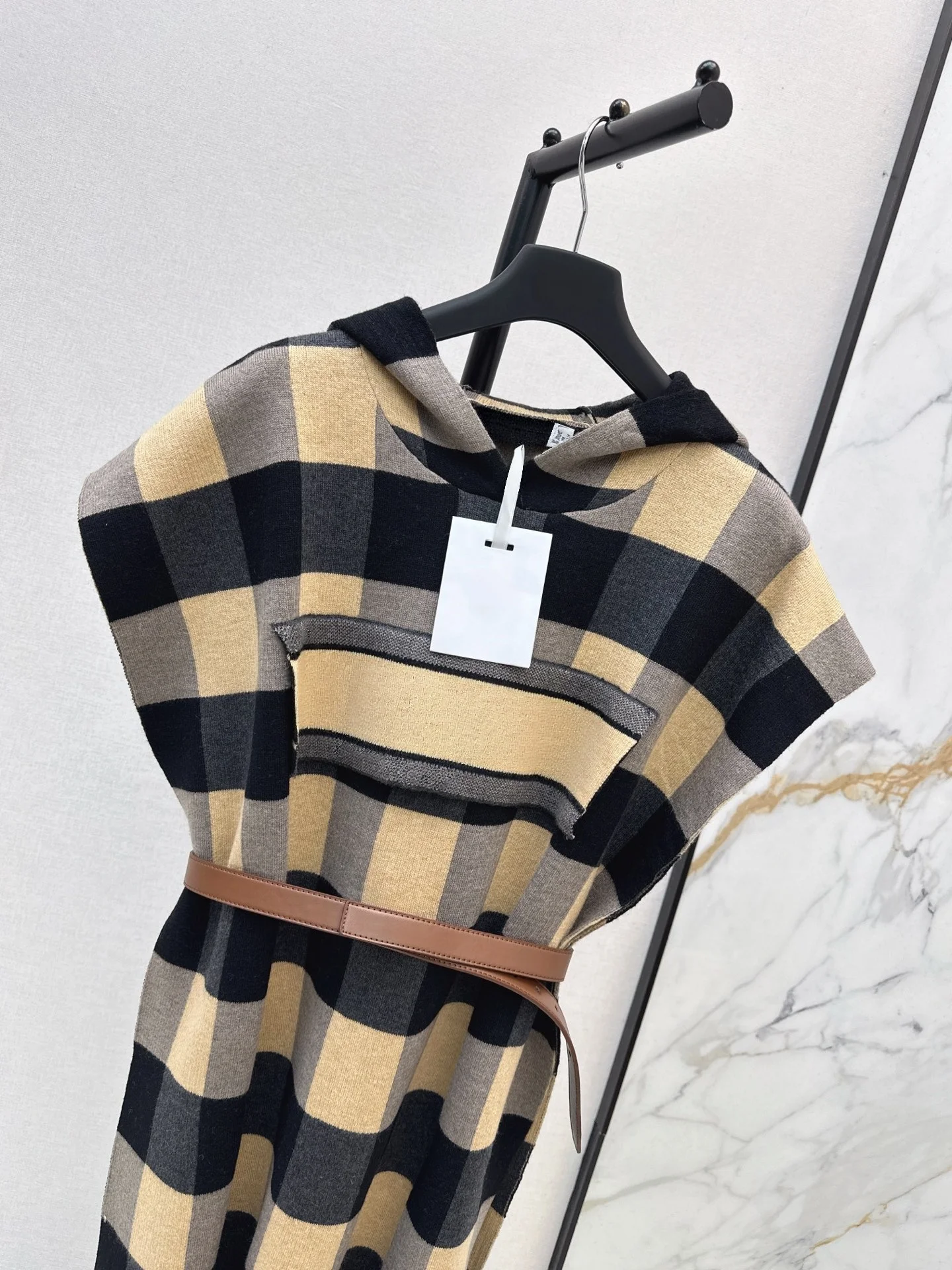 2026 Women Cape Coat Hooded Plaid Pattern Wool Fabric H Line Cut Brown Waist Belt Fringe Edge Fall Winter Outer Garment